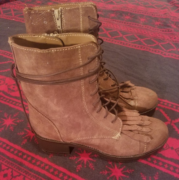 BC Footwear Shoes - {BC} lace up boots sz 8 lug sole